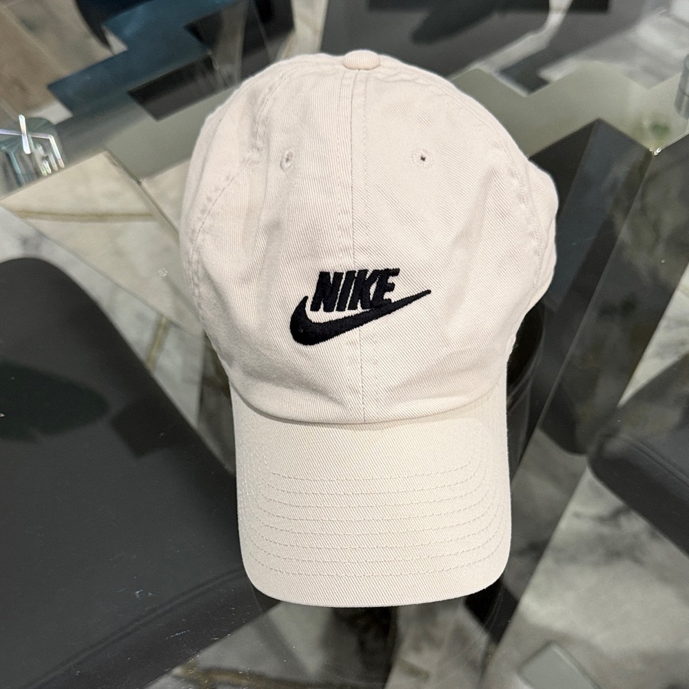Nike Off-White Cap with Black Logo - Picture 1 of 6